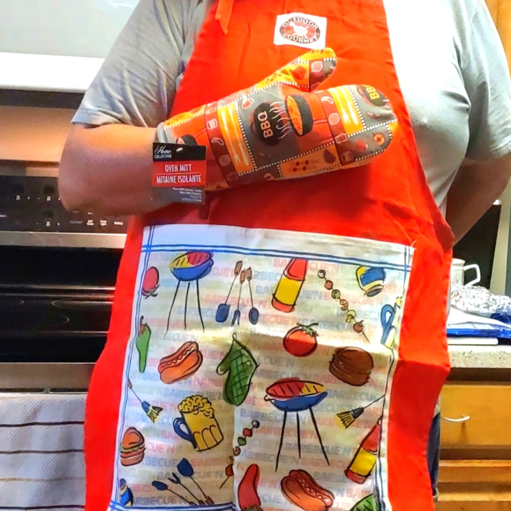 BBQ Apron and Oven Glove